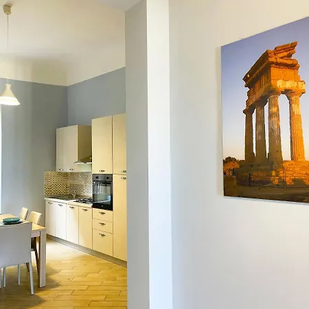 Athenahome- Intero Apartment